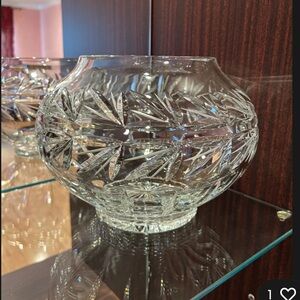 Large and Massive Crystal Bowl Beautiful Cuts